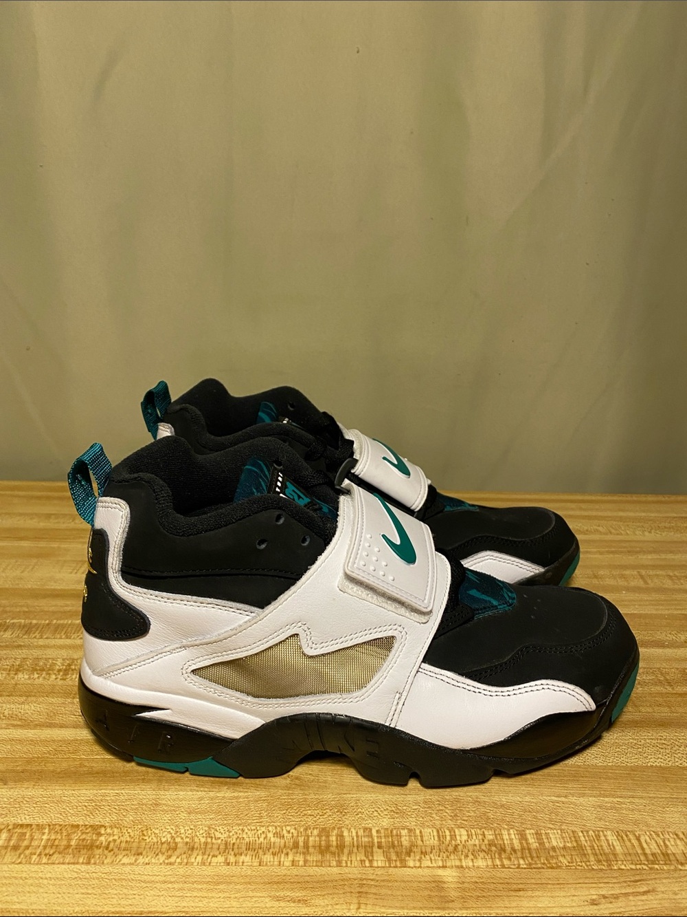 Nike Air Diamond Turf 93 Black Mystic Green White Mens 10